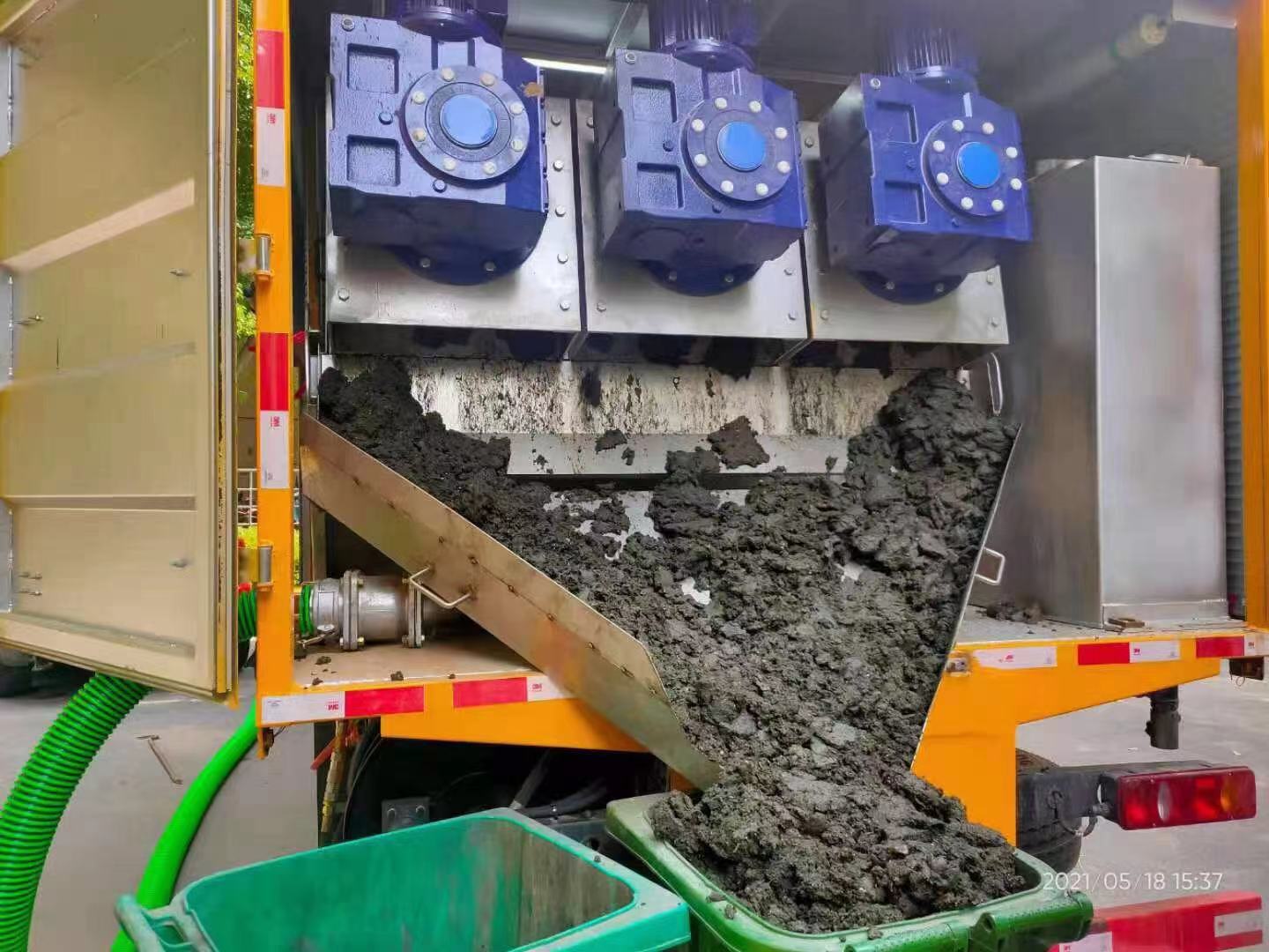 达尔罕茂明安联合化粪池清掏城市维护站-泥浆净化干湿分离处理